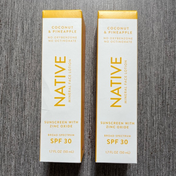 Native Coconut & Pineapple Mineral Sunscreen Lotion SPF 30 1.7 fl oz Bundle of 2 - Picture 2 of 9